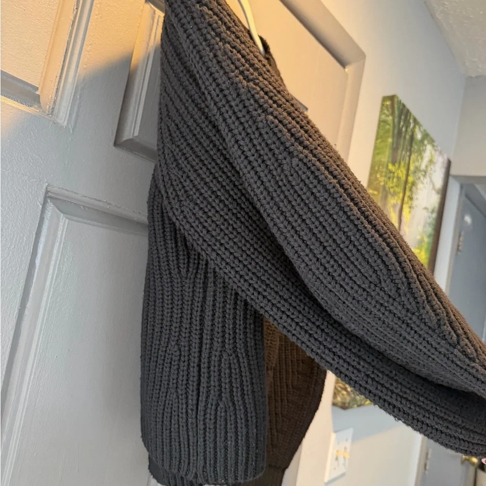 black Gap cardigan - Picture 6 of 11